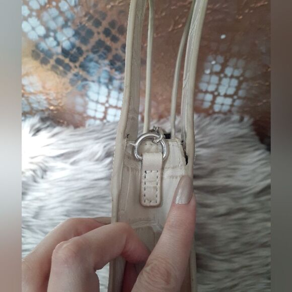 Zara Cream Faux Leather Croc-Embossed Women's Bag - Picture 7 of 14